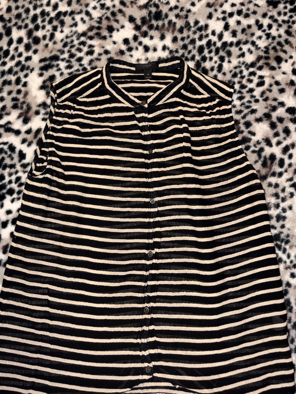 Sleeveless Striped Button-Up Tank Top in Black and Cream
